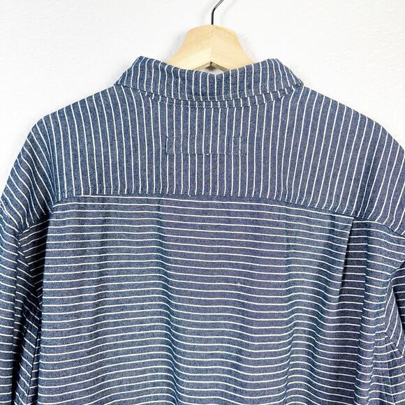 Duluth Trading Co NWT Mens Free Swingin' Flannel Relaxed Fit Shirt Blue XL - Picture 6 of 8